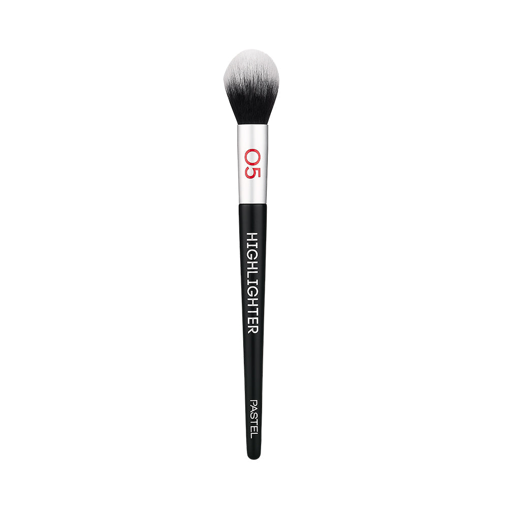 Pastel Profashion Highlighter Brush 05 – Pinceau Illuminateur Précis & Lumineux